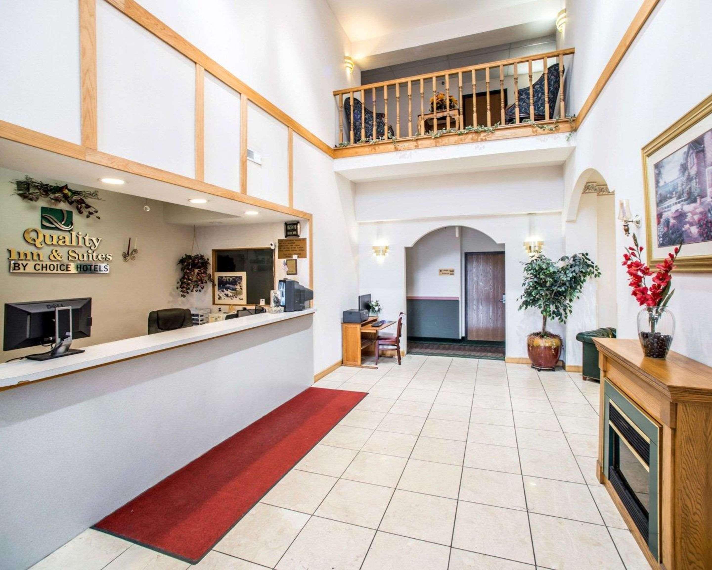 Quality Inn&Suites Caseyville - St. Louis Extérieur photo